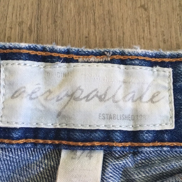 Aeropostale Distressed Denim Shorts Size 3/4 - Picture 2 of 5